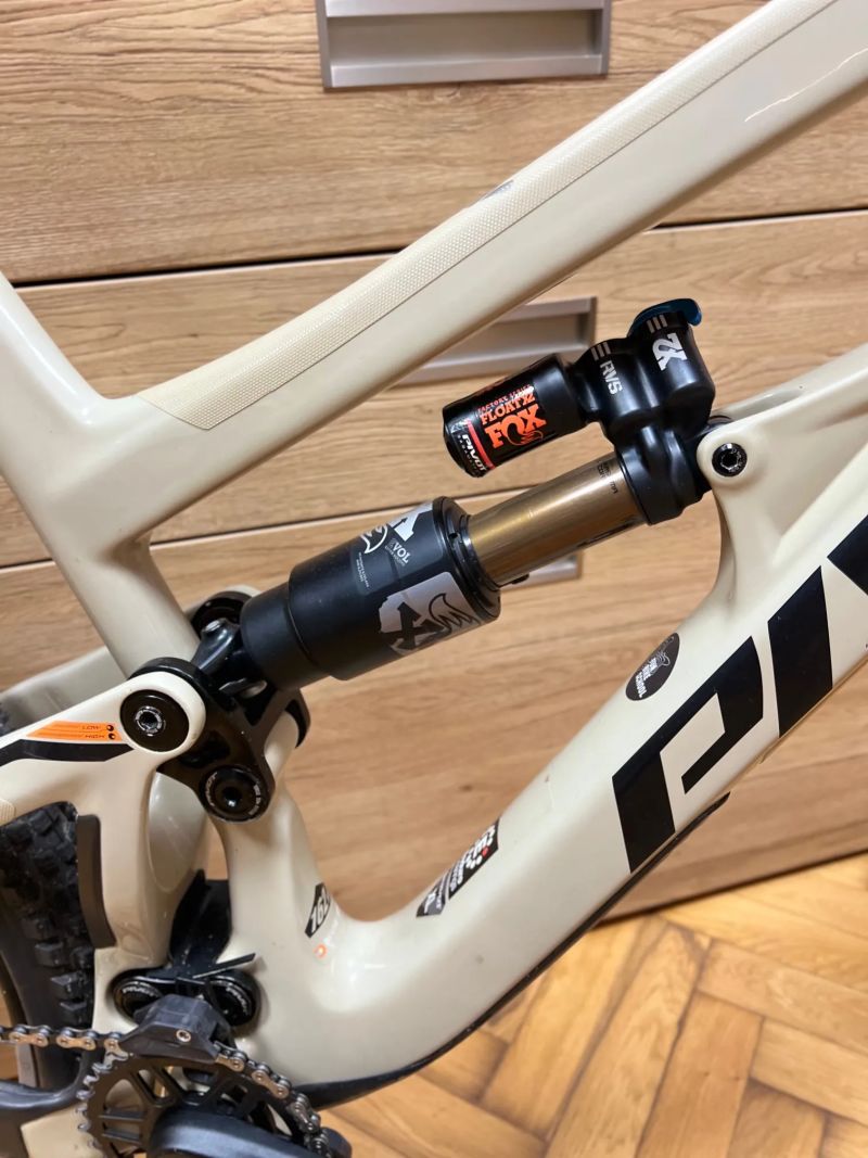 Pivot Cycles Pivot Firebird 29 vel. XL - Super stav 