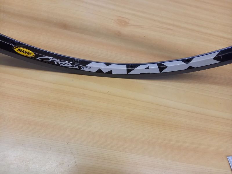 Prodám nový ráfek Mavic CrossMax UST 26", 18 děr