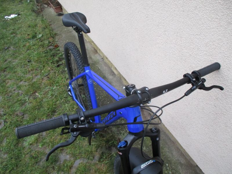 Nové 29" kolo ROZZO BOOST 30 19", Deore 1x12, vzduch. vidlice Suntour Raidon 34, pevné osy