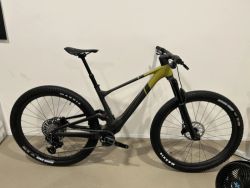 Scott Spark ST 900 Tuned - nové komponenty, na kolo záruka