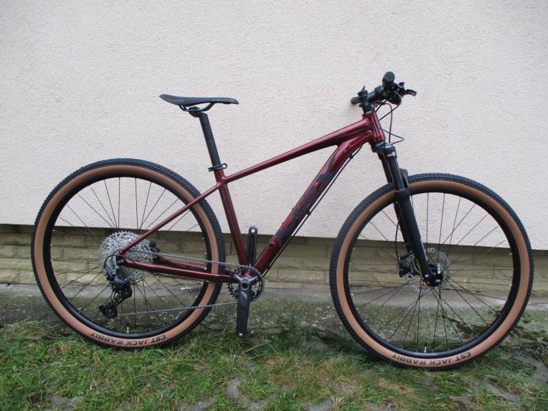 Nové 29" kolo na rámu MRX Sport TB25 17", Deore1x11, vzduch. vidlice Suntour XCR, pevná osa