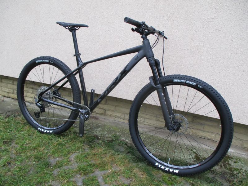 Nové 29" kolo MRX ER25 19,5", Shimano Deore/SLX 1x12, vzduch. vidlice Manitou Machete, pevné osy
