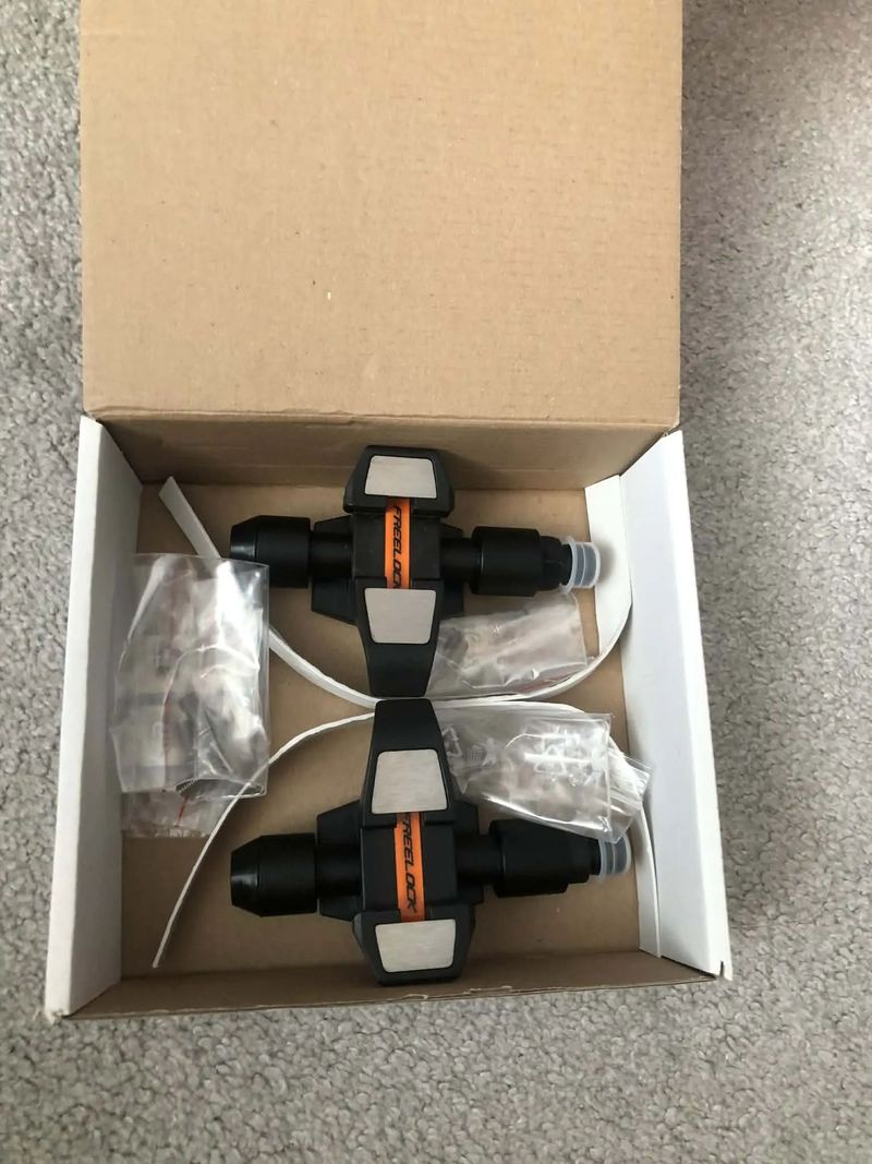 Cyklistické pedály Freelock