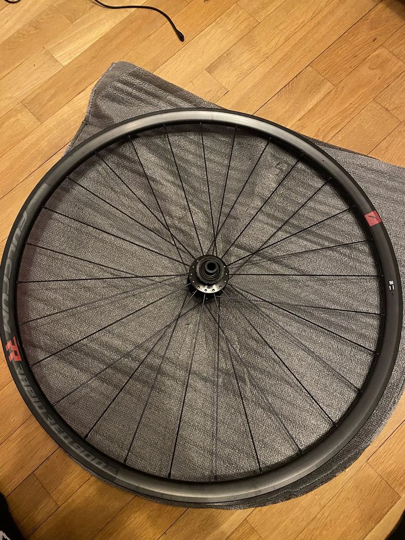 Fulcrum RAPID RED 900 XDR, centrlock