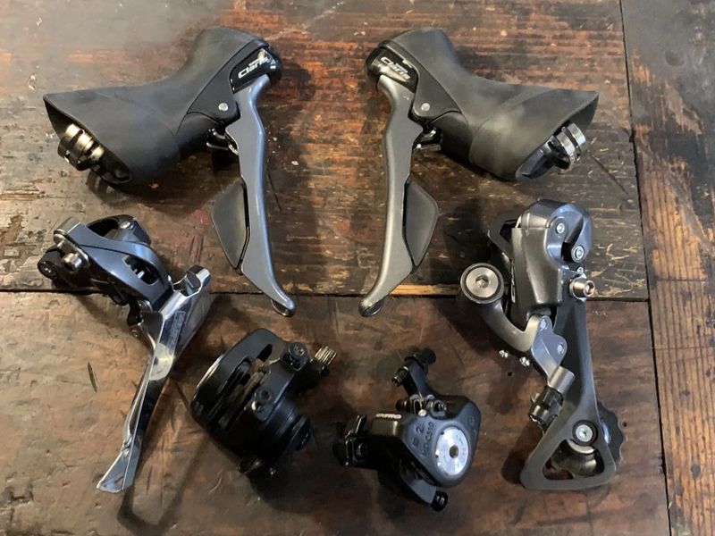 kompletní sada Shimano Claris + brzdy Tektro 