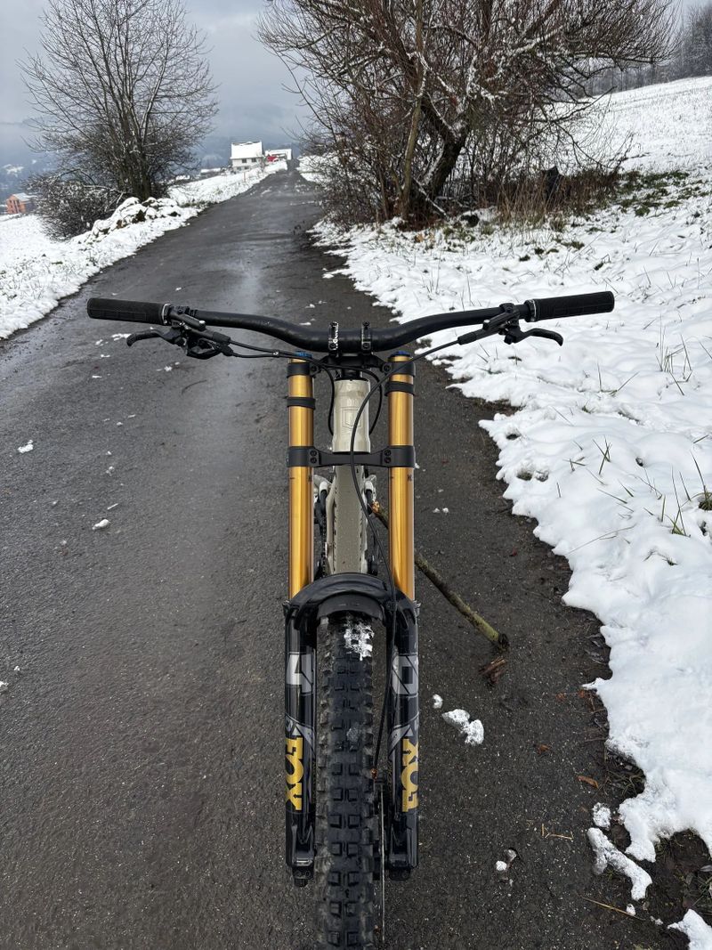 Commencal Supreme V5