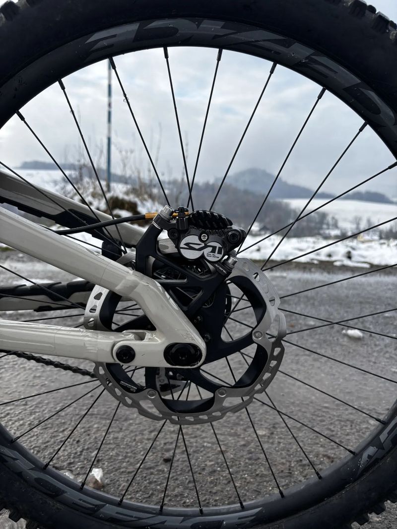 Commencal Supreme V5