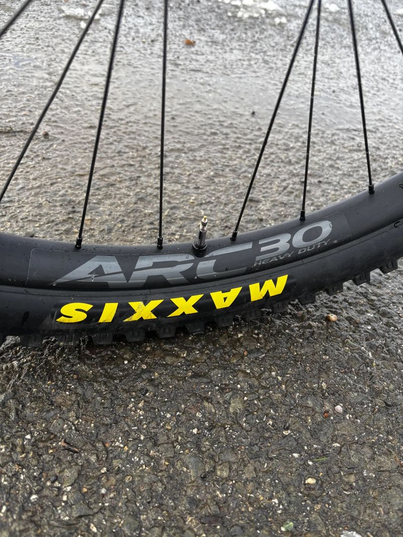 Commencal Supreme V5