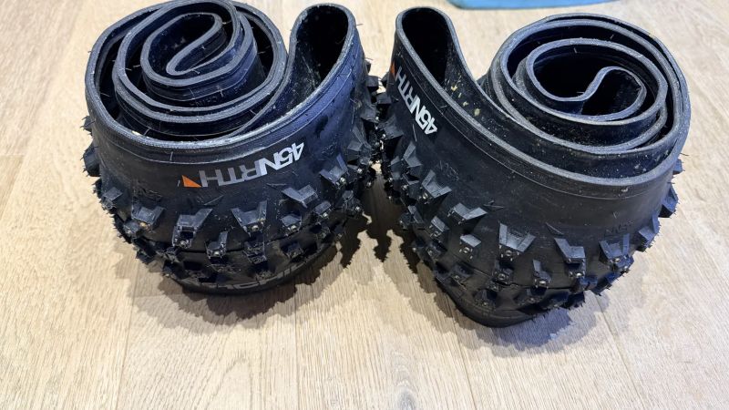 Zimní pláště s HROTY 27,5 x 3.0