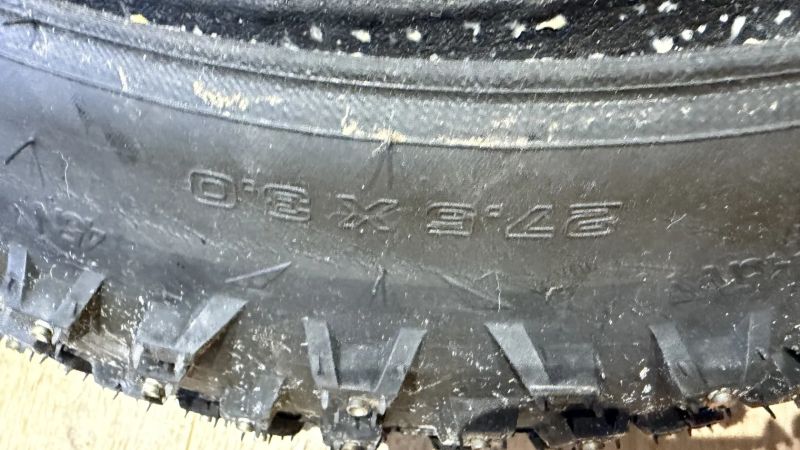 Zimní pláště s HROTY 27,5 x 3.0