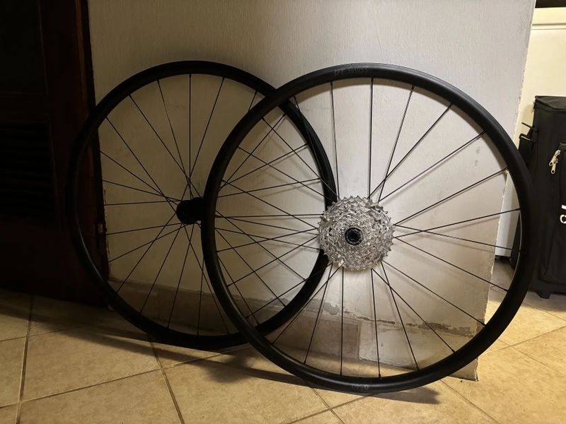 Zapletená kola na ráfcích DT Swiss G540