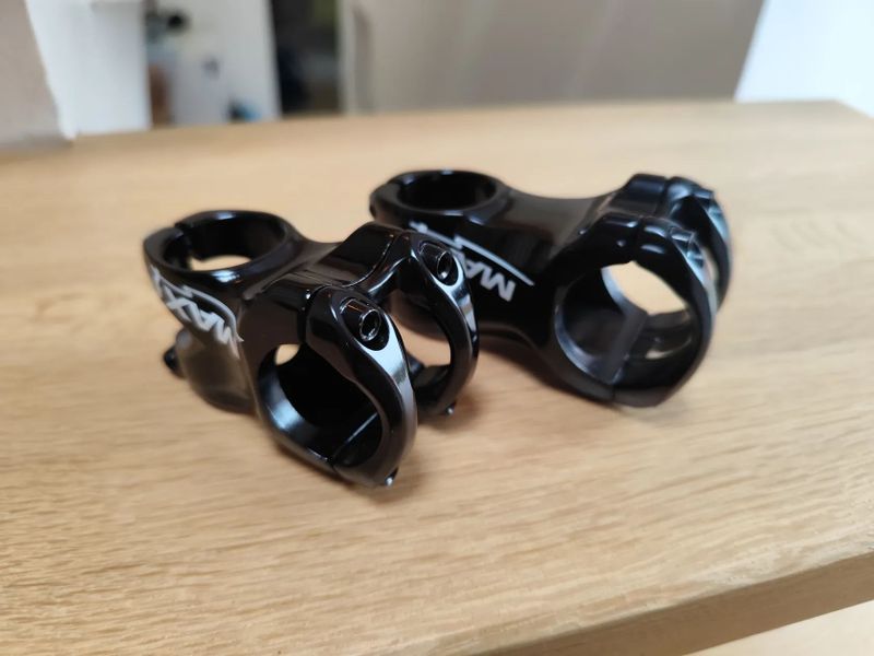 Představec 2x MAX1 , IBIS, 31,8