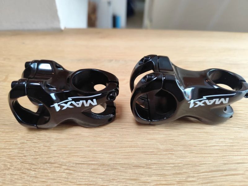 Představec 2x MAX1 , IBIS, 31,8