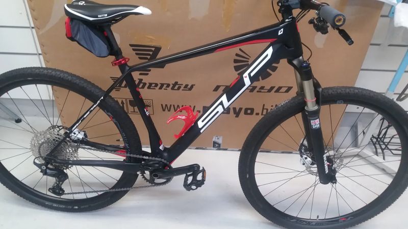 Karbonové kolo SUP 29" Deore/XTR 1x11 - vel.19"