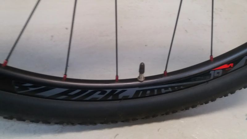 Karbonové kolo SUP 29" Deore/XTR 1x11 - vel.19"