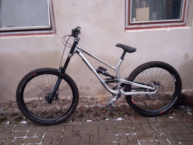 Commencal Furious