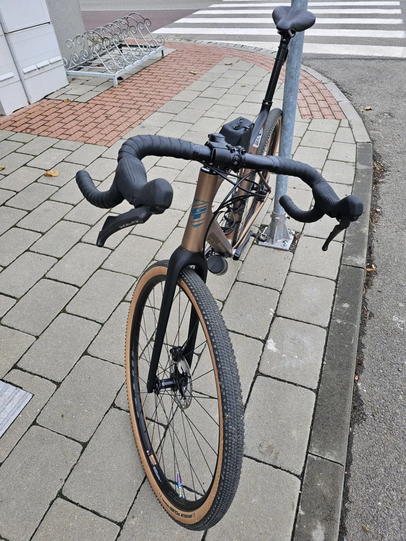 GT Grade Carbon Pro LE