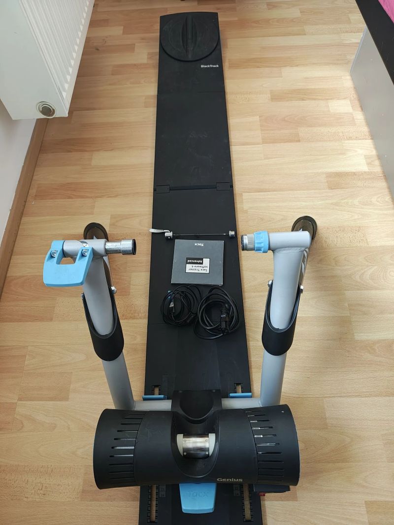Tacx i-Genius T2021 & zatáčecí black trace 