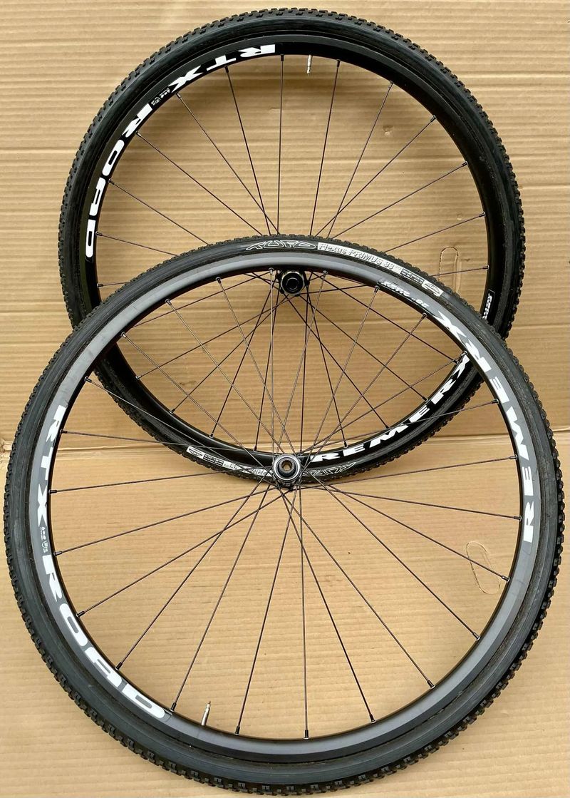 Galusková kola REMERX RTX, FORCE Team Disc SP CL + galusky TUFO Flexus Primus 33 mm