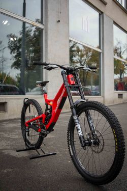 SANTA CRUZ V10 8 CC DH S (vel. L)