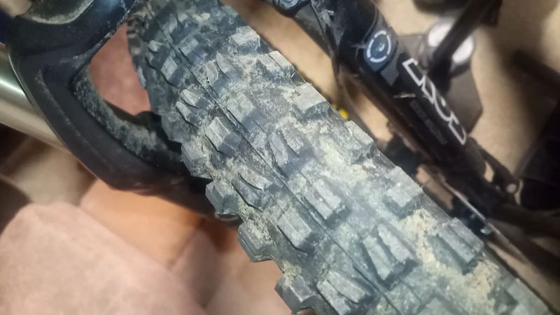 3x ježděne pláště maxxis 