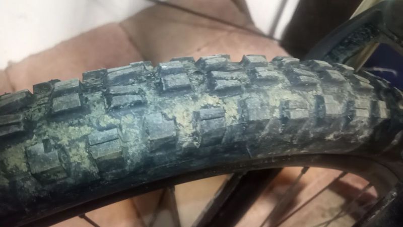 3x ježděne pláště maxxis 