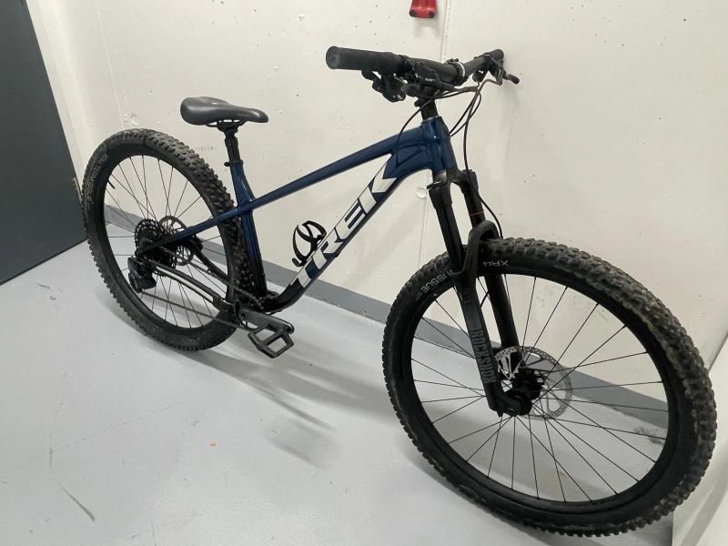 Prodám kolo Trek Roscoe 8 2023