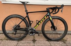 Scott Addict RC PRO 54 cm, Dura-Ace, HUNT Aerodynamicist 54 mm