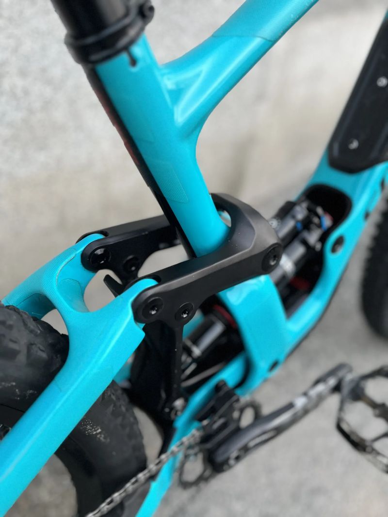 Specialized Enduro Comp velikost S2 160-173cm pro mladé ridery !