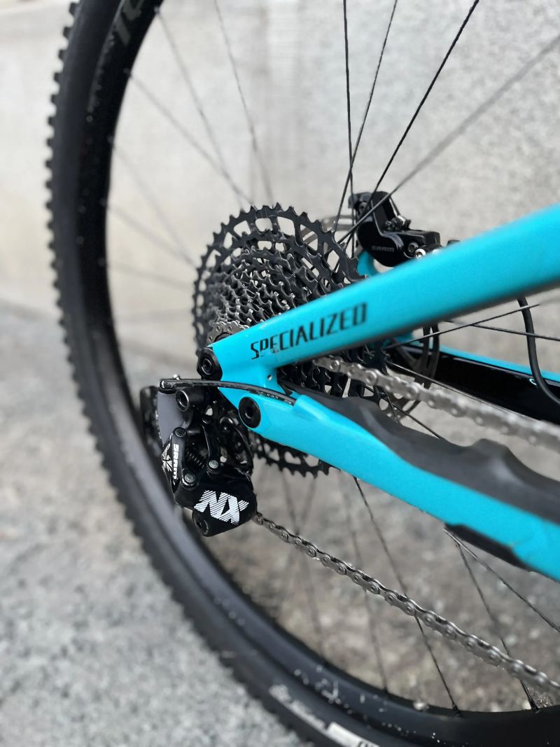 Specialized Enduro Comp velikost S2 160-173cm pro mladé ridery !