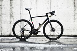 Colnago C68, Sram RED Etap AXS, Campagnolo Bora WTO, FSA Team Edition Powermeter