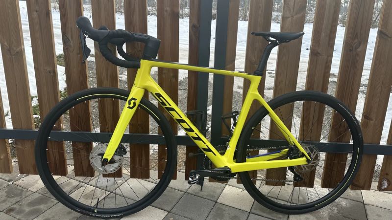 Scott Addict RC 30 (2021) - Karbonový Závodní Stroj