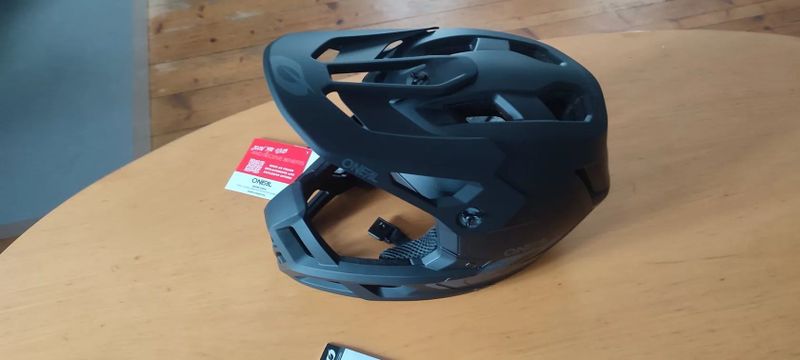 Oneal sl1 black integrální helma 