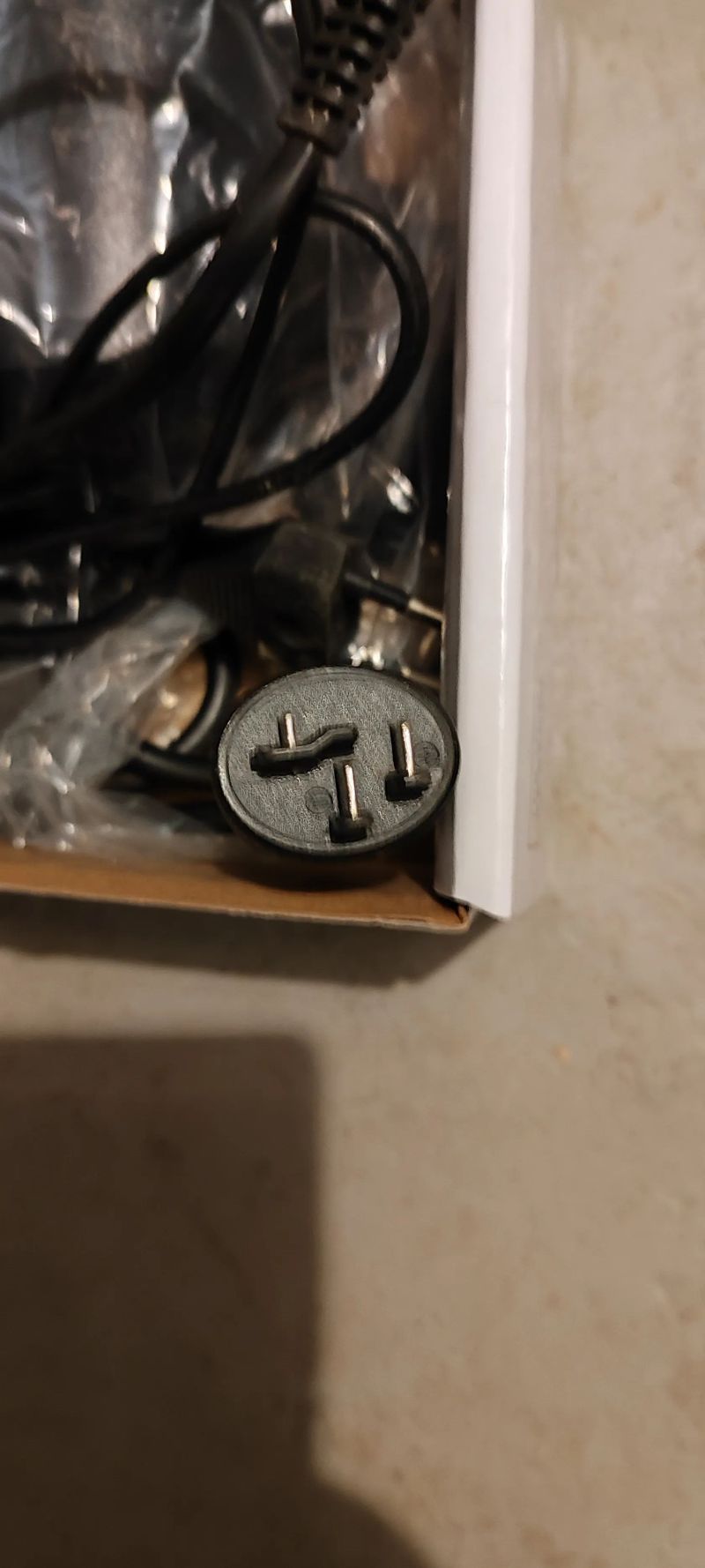 Nabizím nabíječku Bosch