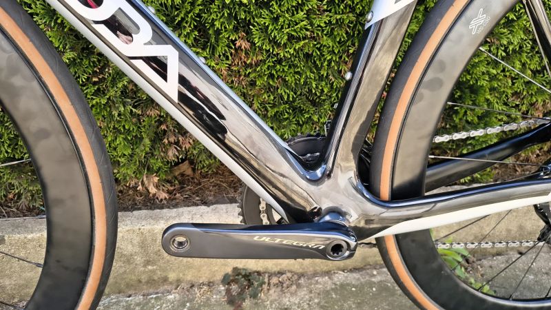 KOBA R30 vel. S, sada Ultegra R8000, karbonové kola.