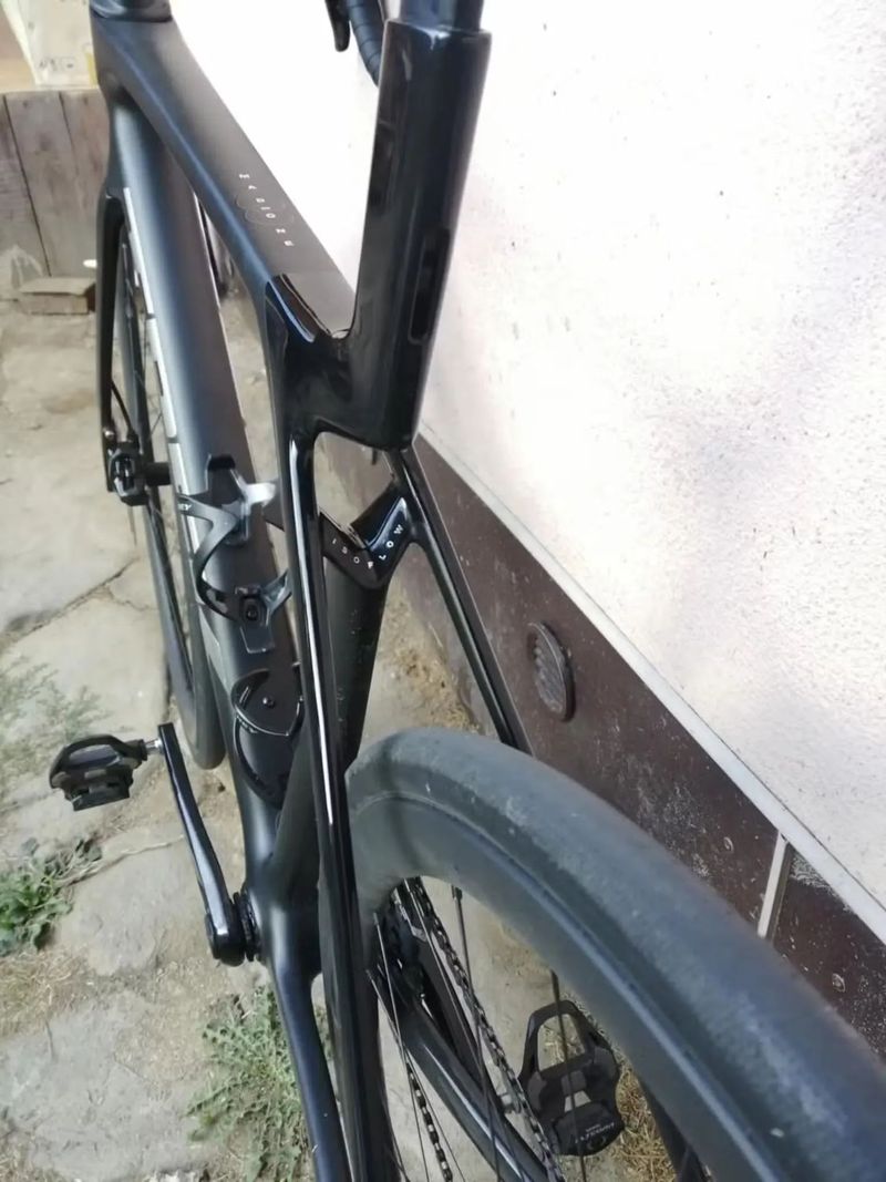 Trek Madone SL6 AXS Velikost M