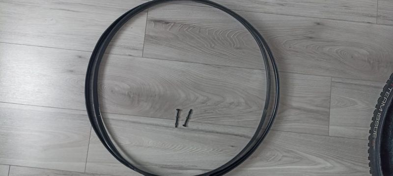 2 ks plášťe Bontrager Team Issue TR 27.5x2.35