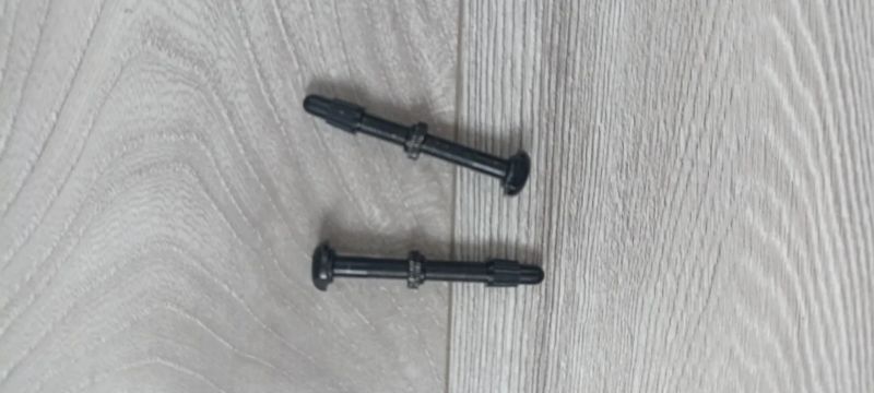 2 ks plášťe Bontrager Team Issue TR 27.5x2.35