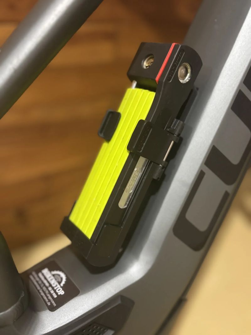 Cube Cube Reaction Pro Hybrid 625 1000 km Bosch