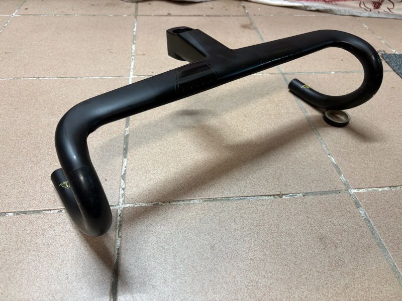 Colnago CC01 cockpit