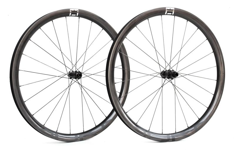 AKCE! gravel karbonové výplety DUKE Baccara WRX 36 / Baron Road SP / CX-Ray 1.330 g