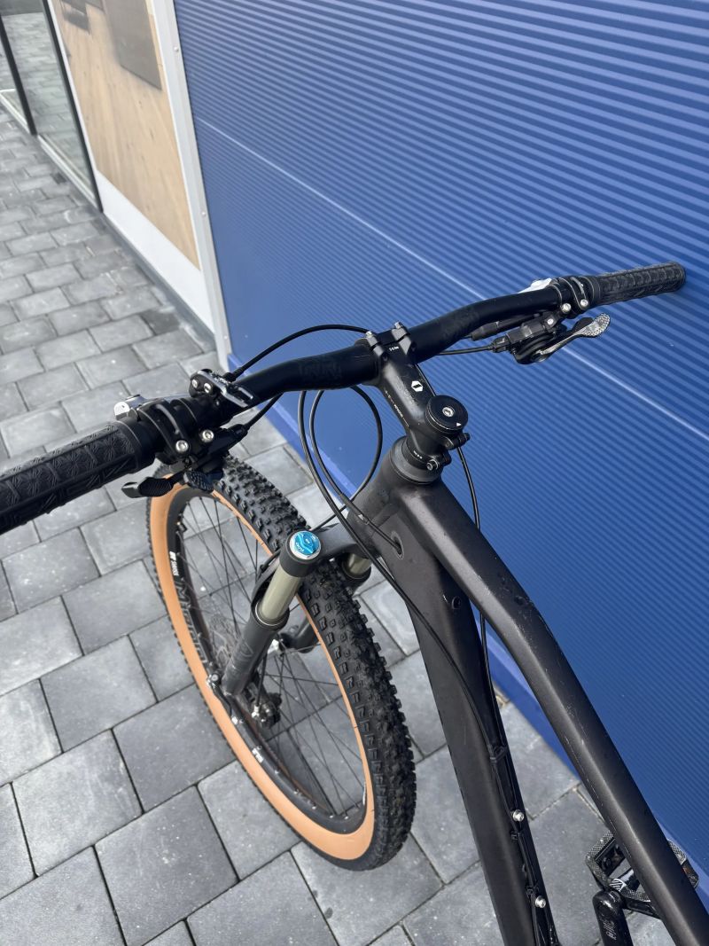 Canyon Nerve 7.0 Enduro/ Sjezdove kolo