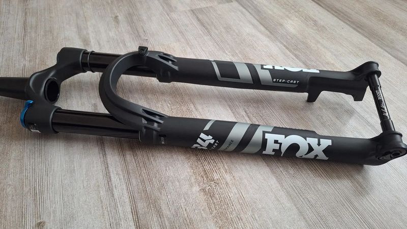 Odpružená vidlice FOX 34