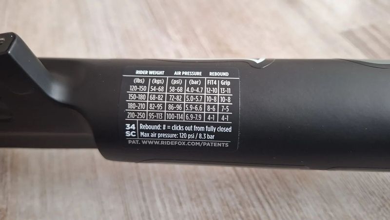 Odpružená vidlice FOX 34