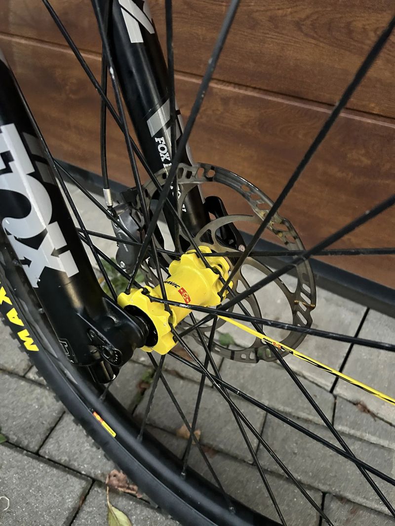 YT Industries Capra CF