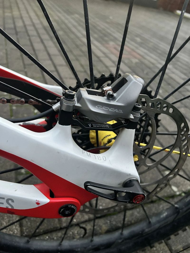 YT Industries Capra CF