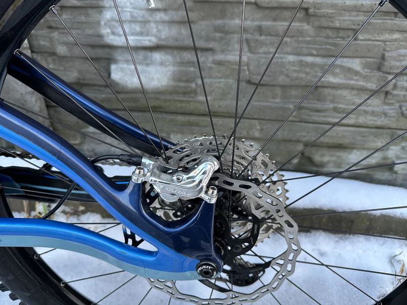 Pivot Shuttle LT 2024, vel. XL (nájezd 780 km)