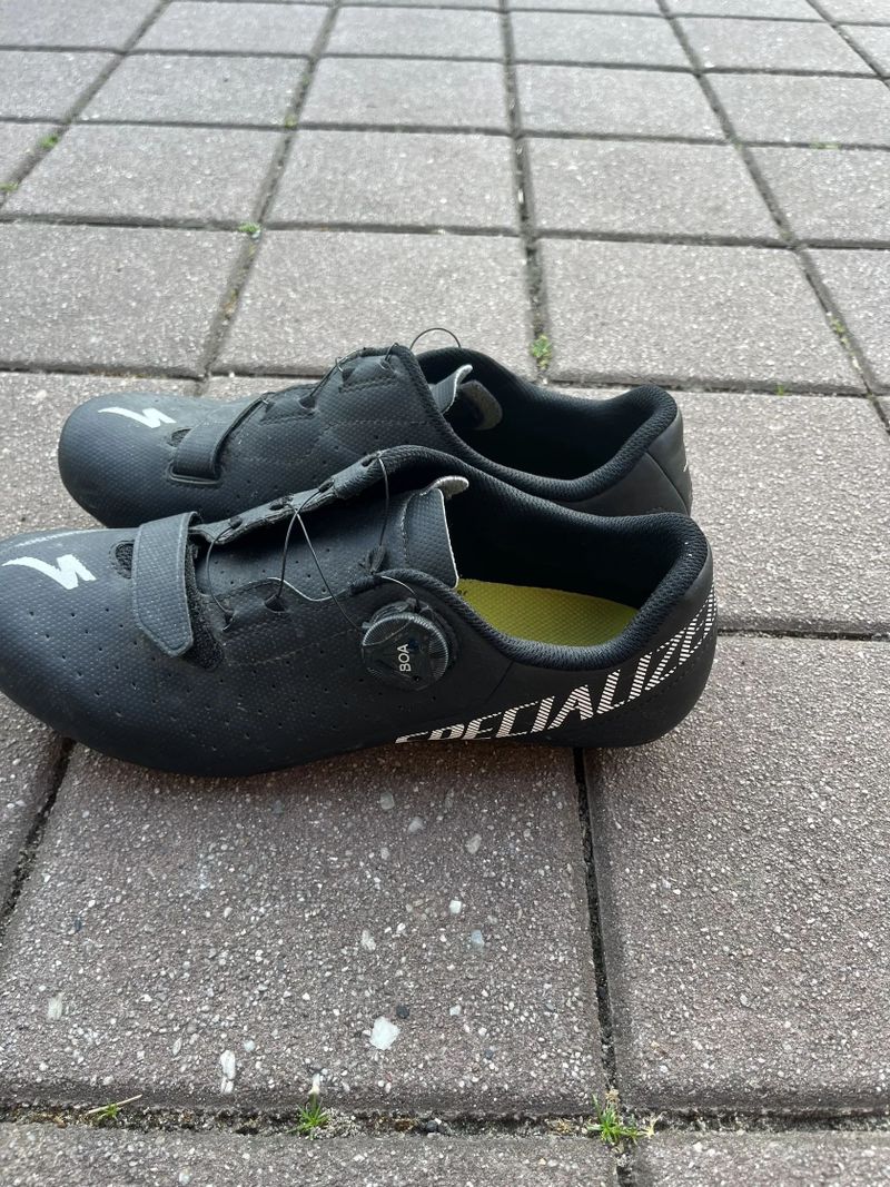 Silniční tretry Specialized Torch 1.0