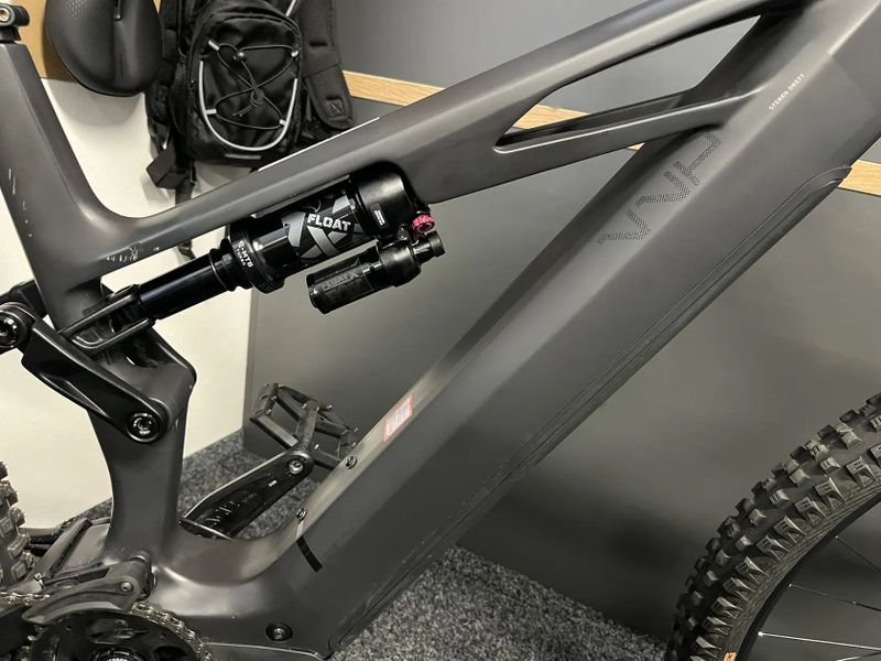 CUBE Stereo Hybrid ONE77 HPC SLX 800 vel.XL 2025 655km č.1