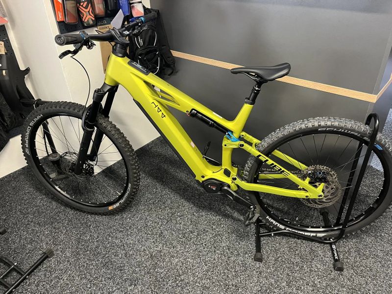 CUBE Stereo Hybrid ONE44 HPC RACE 800 vel.XL 2025 664km č.1